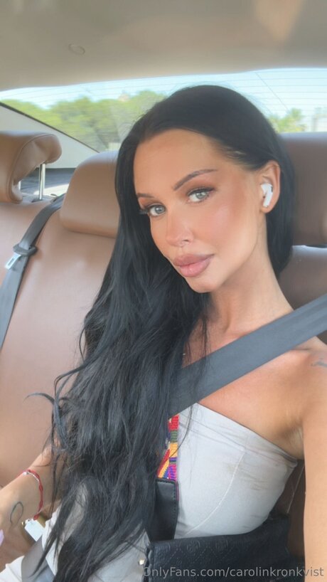 Carolinkronkvist nude pornstar pics
