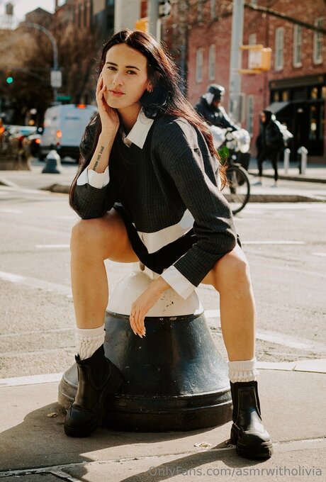 Asmrwitholivia model exclusive images