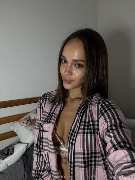 Violet Dreams69 nude pornstar photo