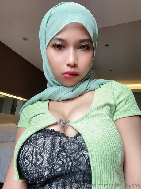 Hijab Aysha model hot archive