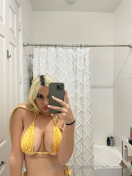 Oliviasnoww69 beautiful actress photo