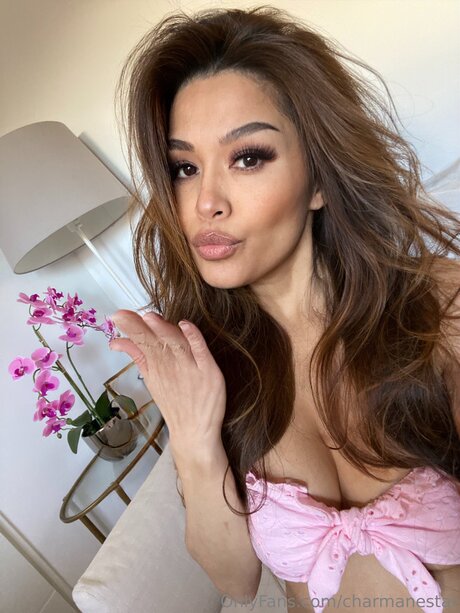 Charmanestar pretty actress images
