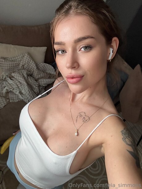 Leia Simmons star xxx img