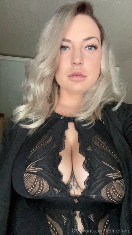 Ellitellivip pornstar naked pics