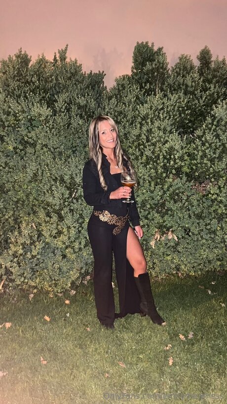 Emilydreamsss beautiful model gallery