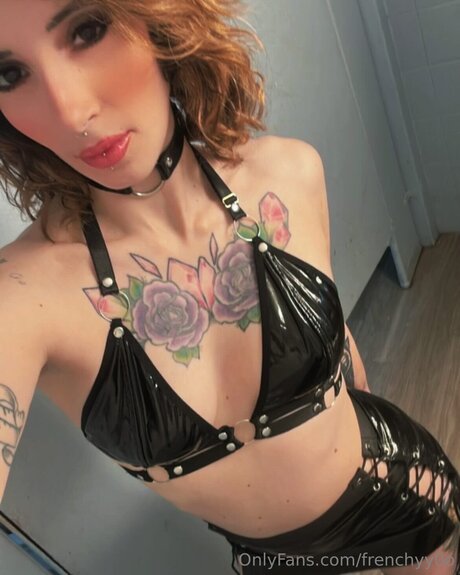 Frenchyy0o star high quality photo