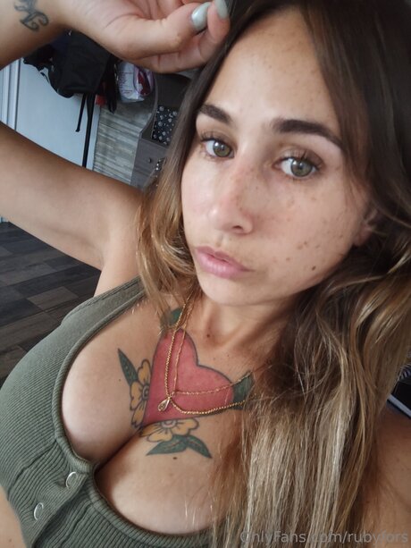 Rubimorin porn model pic