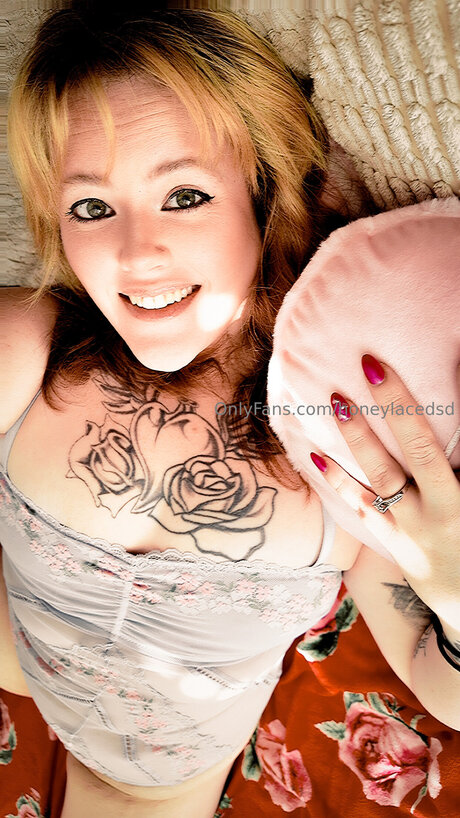 Honeylacedsd model art pic