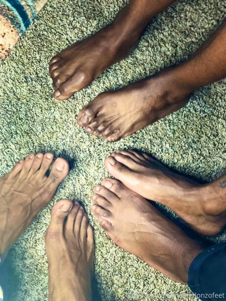 Toeswitdabros xxx model photos