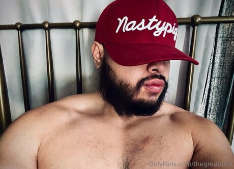 Thegreatalex naked star image