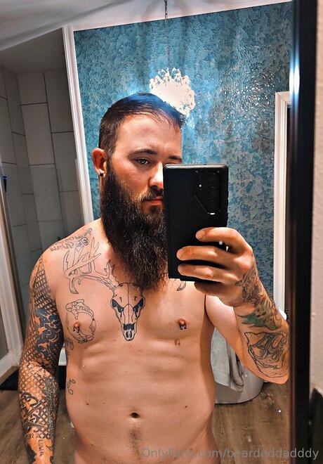 Beardeddadddy erotic model gallery