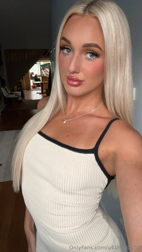Bellaxmaexo exclusive pornstar images