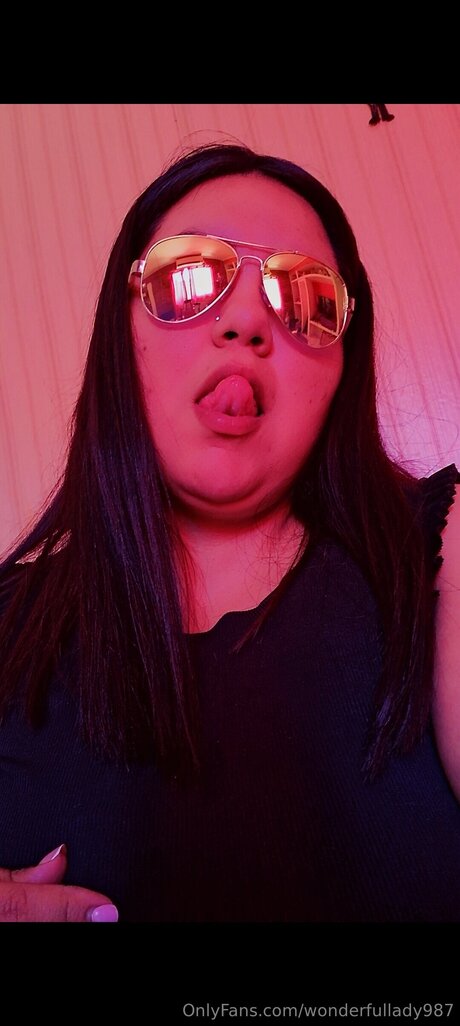 Wonderfullady987 model porn pic