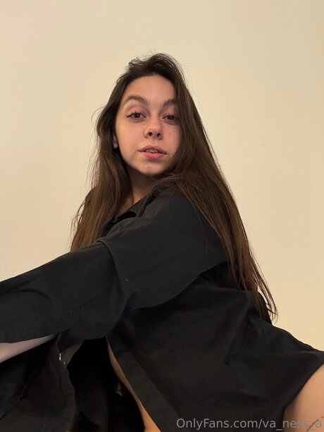 Va Ness A model nude pictures