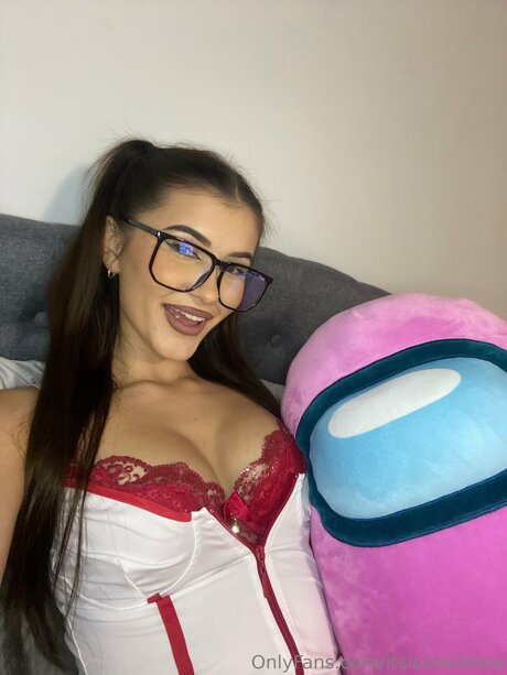 Itsisabellelee model nude gallery