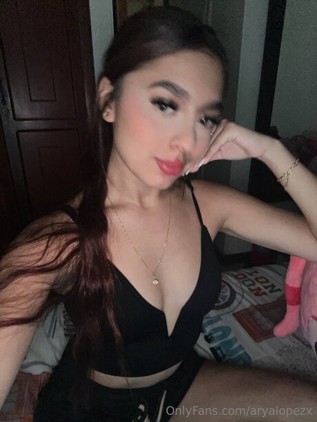Aryalopezx model porn images