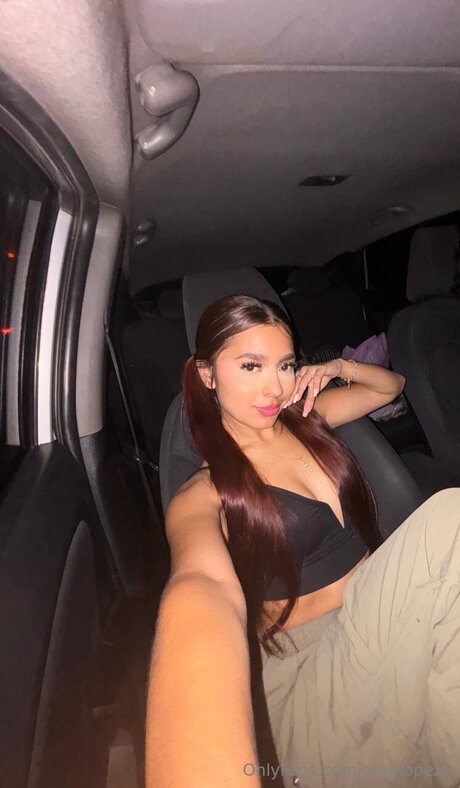 Aryalopezx model nice photos