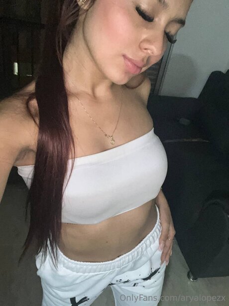 Aryalopezx high quality star photo
