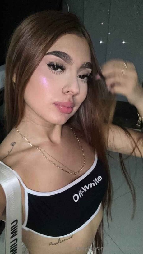 Aryalopezx naked pornstar img