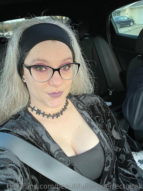 Beautifullyimperfectgeek star exclusive img