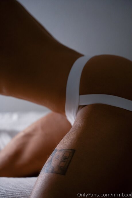 Nrmlxxx model top img