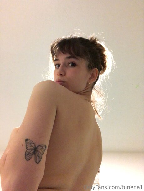 Tunena1 nude model pics