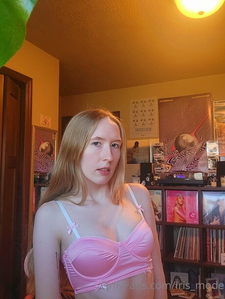 Thebunnyiris beautiful actress img