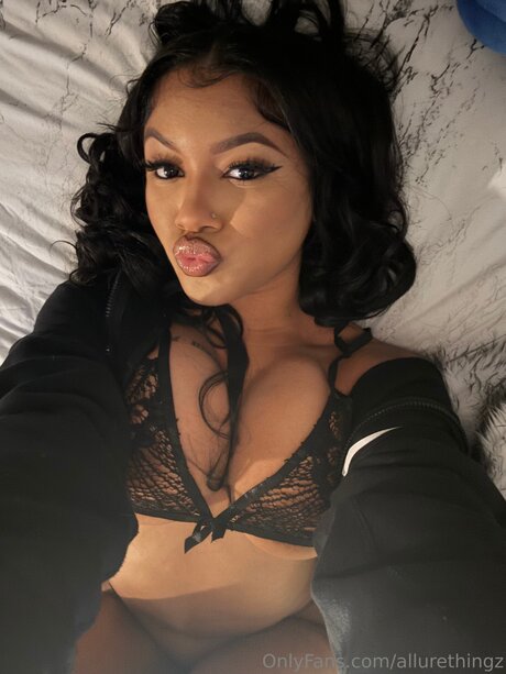 Ashaallure free actress pic
