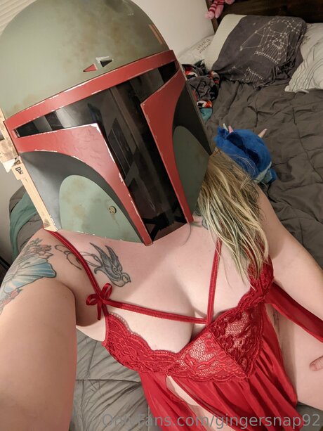 Gingersnap92 sex model picture