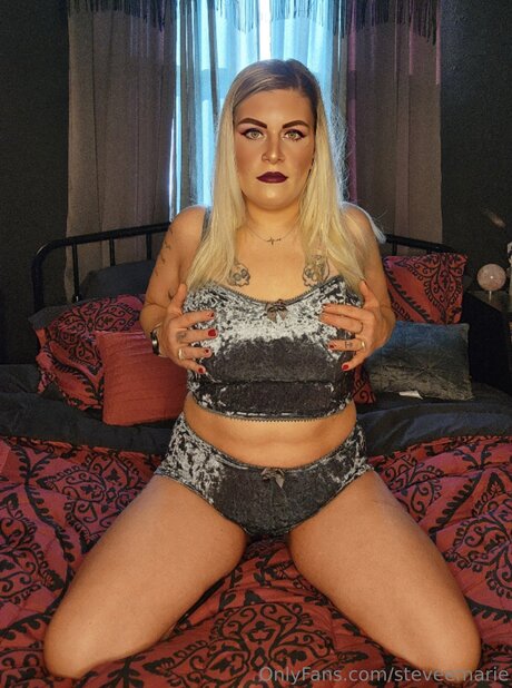 Steveemarie star high quality pic