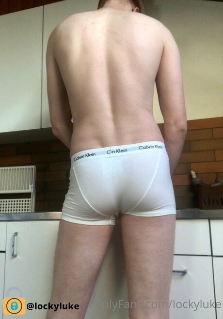 Lockyluke naked star img