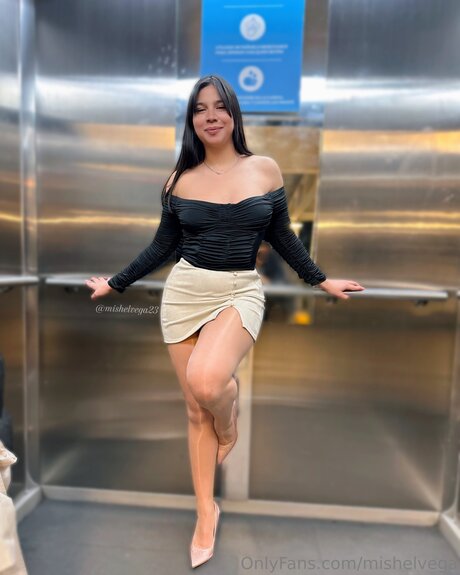 Mishelvega model adult pics