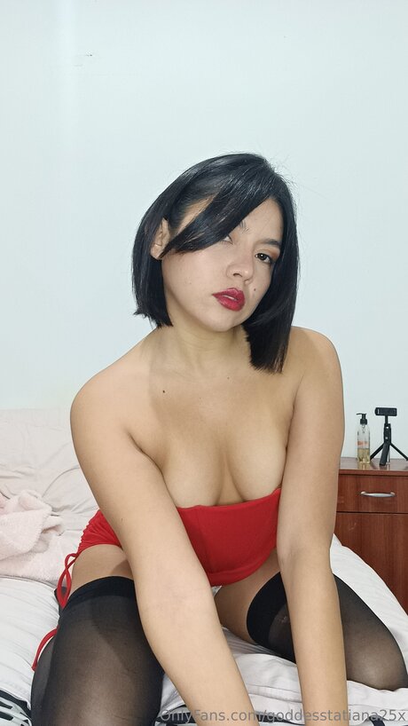 Goddesstatiana25x pornographic model picture