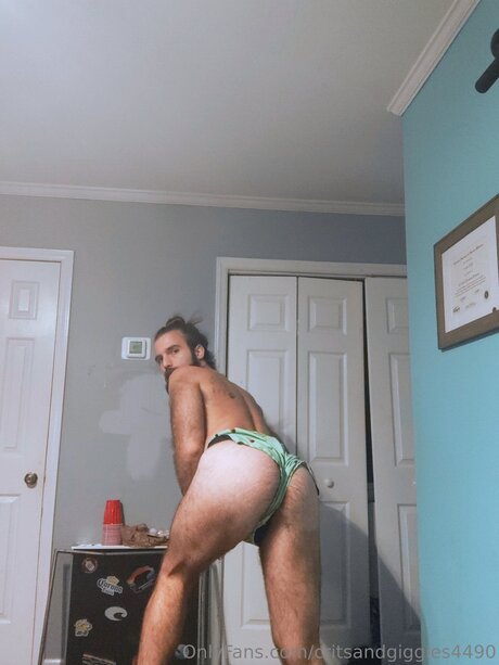 Critsandgiggles4490 pornstar xxx img