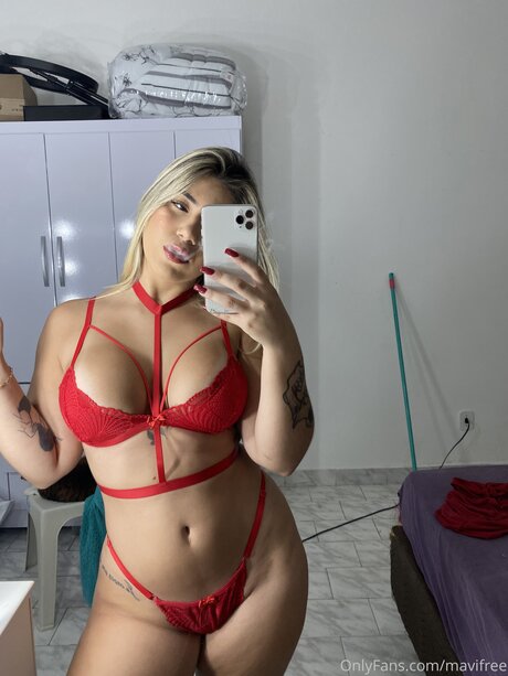 curvy cougar onlyfans hot naked photo