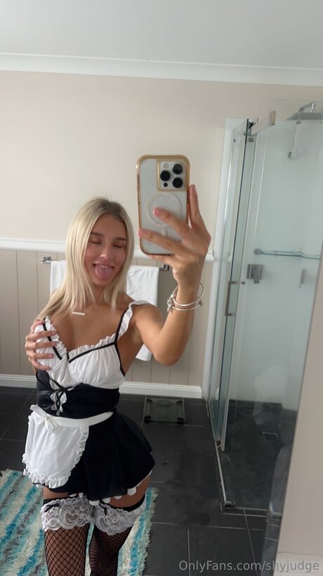 Shyjudge model sex images
