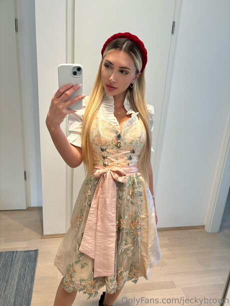 Estellevalmont pornstar naked pic