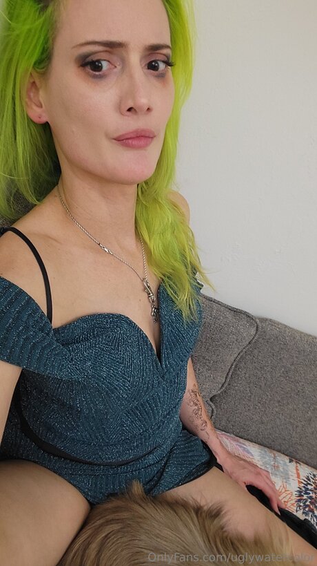 curvy cougar onlyfans erotic picture