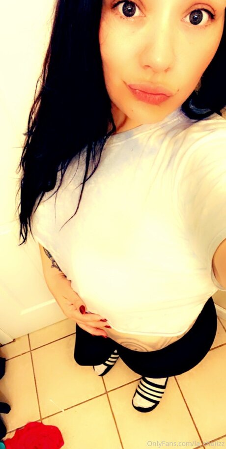 La Chulizz model hot image