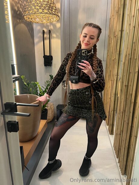 Yummyamina pornstar naked picture