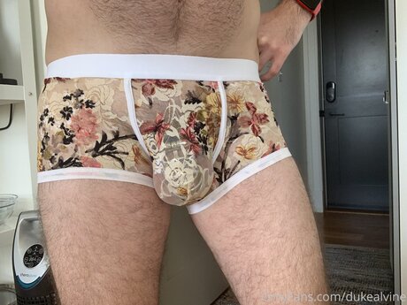 Dukealvine nudes model pic