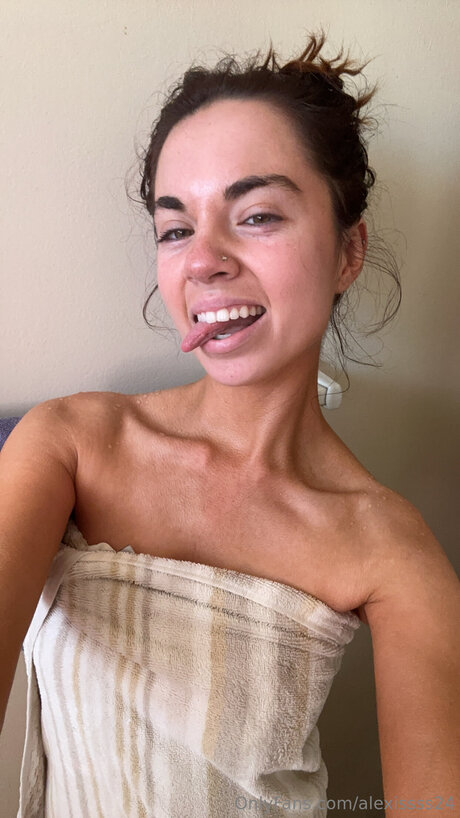Alexissss24 xxx pornstar archive