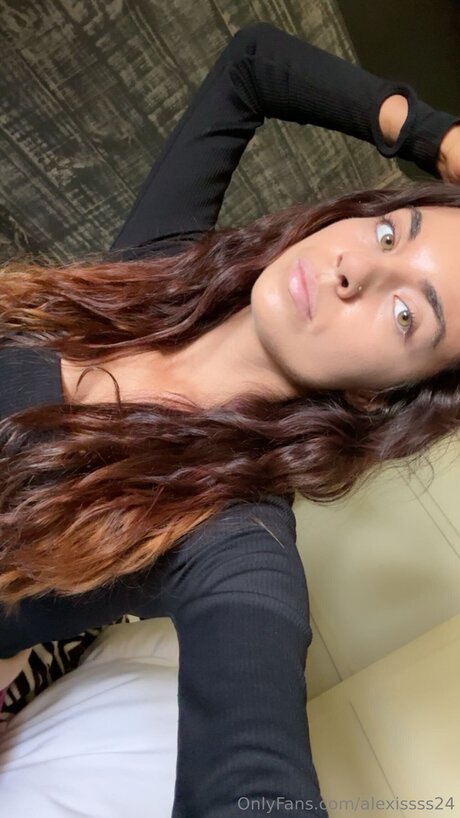 Alexissss24 porn model image