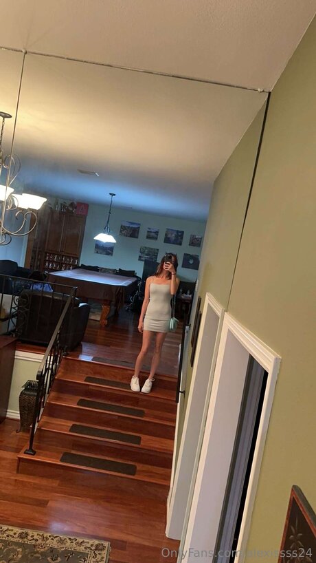 Alexissss24 pornographic star archive
