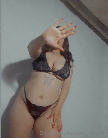 Sassysharon pornographic model image