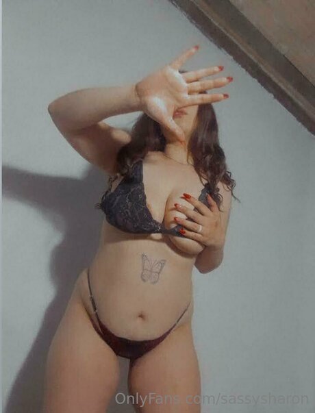Sassysharon adult model pic