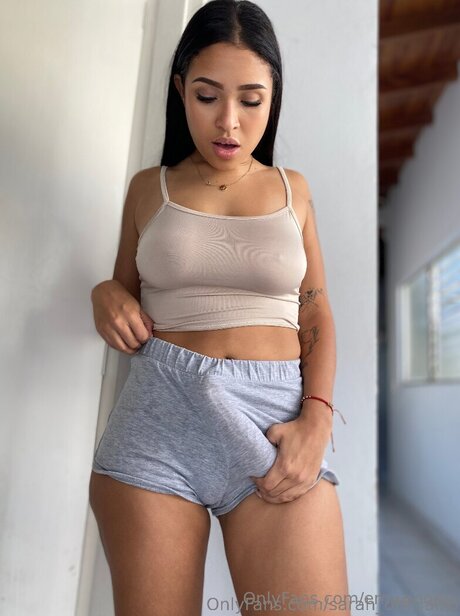 Emy Poops pornstar exclusive pic
