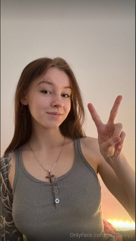 Goldenlilyy pornstar top images