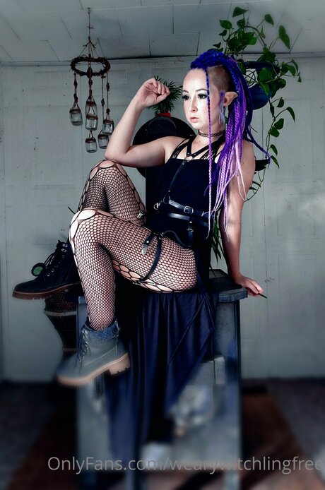 Wearywitchlingfree top star gallery