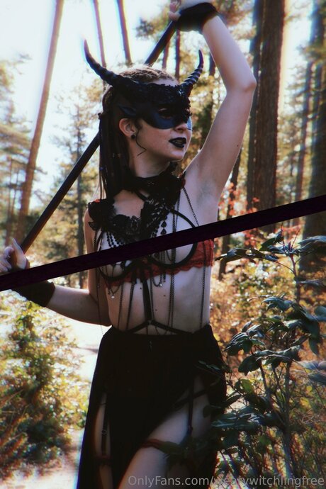 Wearywitchlingfree profile image